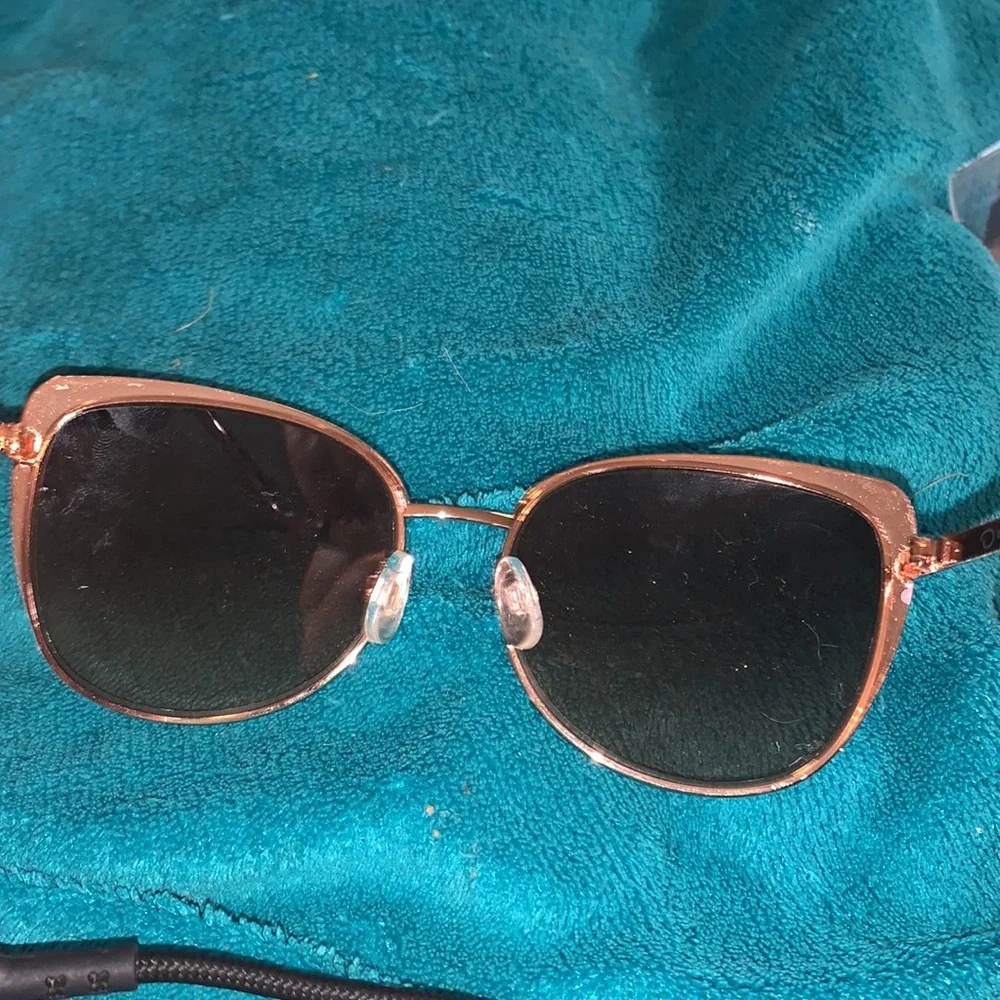 Oscar‎ De La Renta Cat Eye Sunglasses